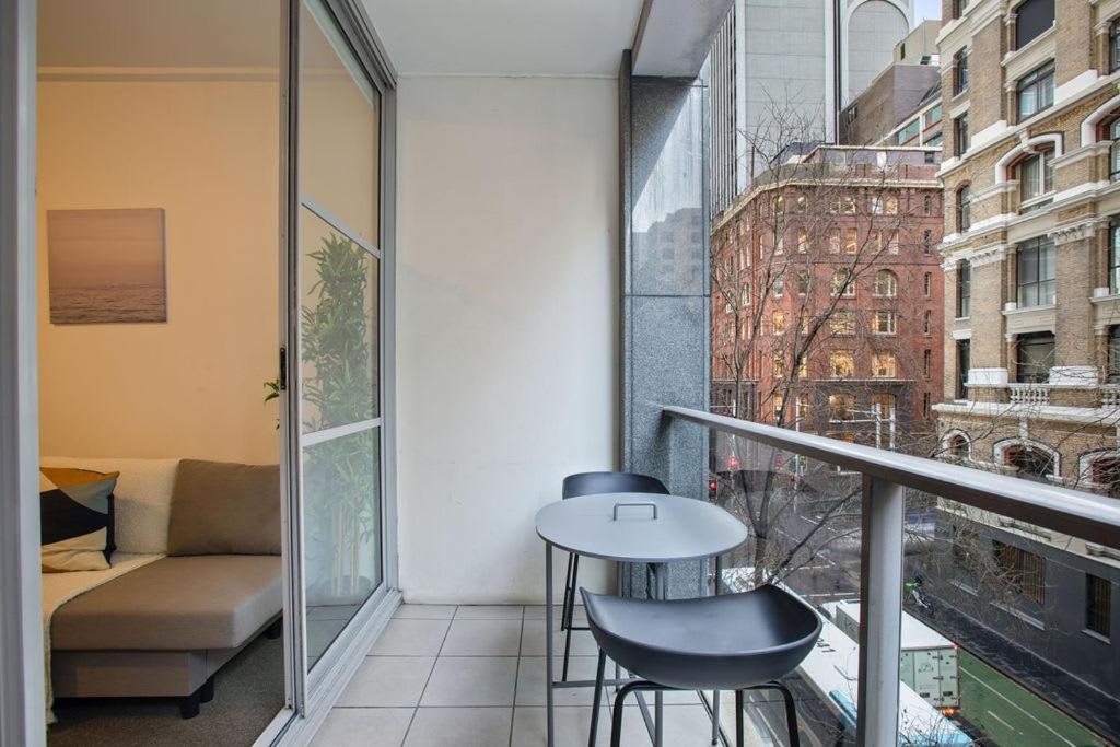 A Modern For 6 Next To Darling Harbour Apartment